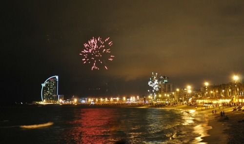 Viu la màgia de la Revetlla de Sant Joan a Barcelona