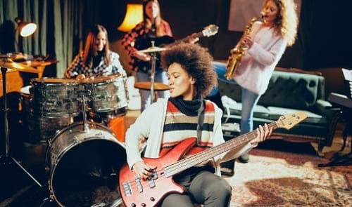 16+1 cançons per escoltar el dia de la dona